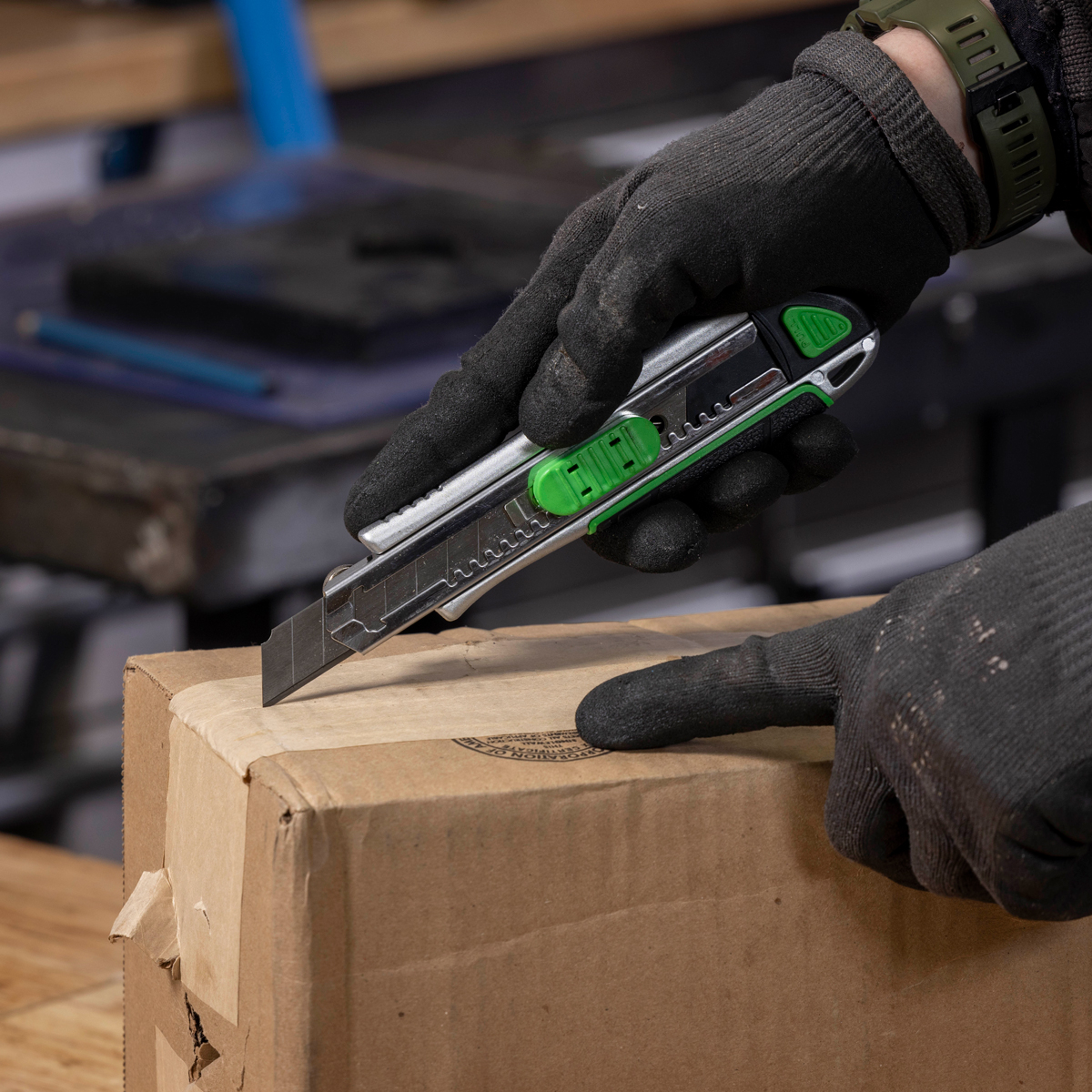 Rikä Heavy Duty Snap-Off Utility Knife | 5 Spare SK2M Blades | Self-Reloading